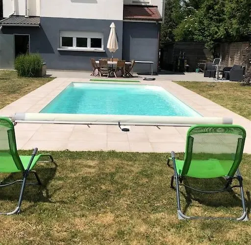 Villa Maison Avec Piscine Pommerieux